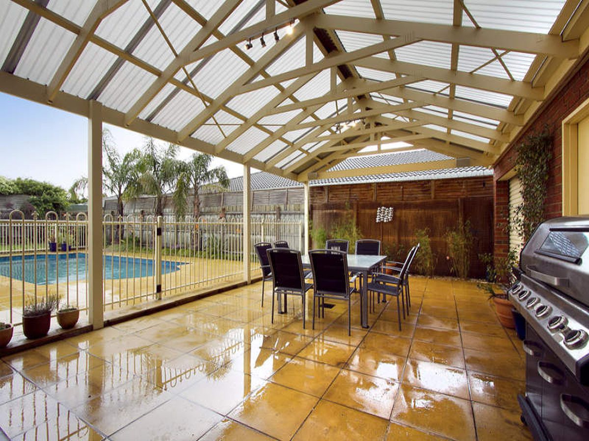 12 Prince Albert Mews, Patterson Lakes