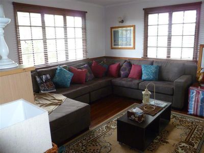 10  Ranbini , Rochedale South