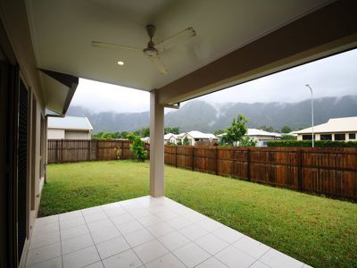 2 Timberlea Drive East, Bentley Park