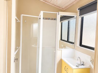 10 / 946 Scenic Highway, Kinka Beach