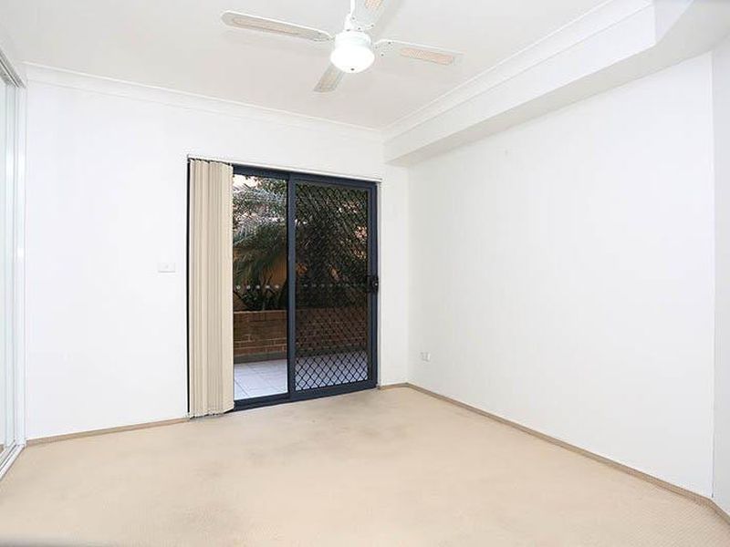 4 / 49 Bathurst St, Liverpool