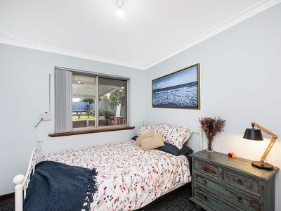 27 Sicklemore Rd, Parmelia