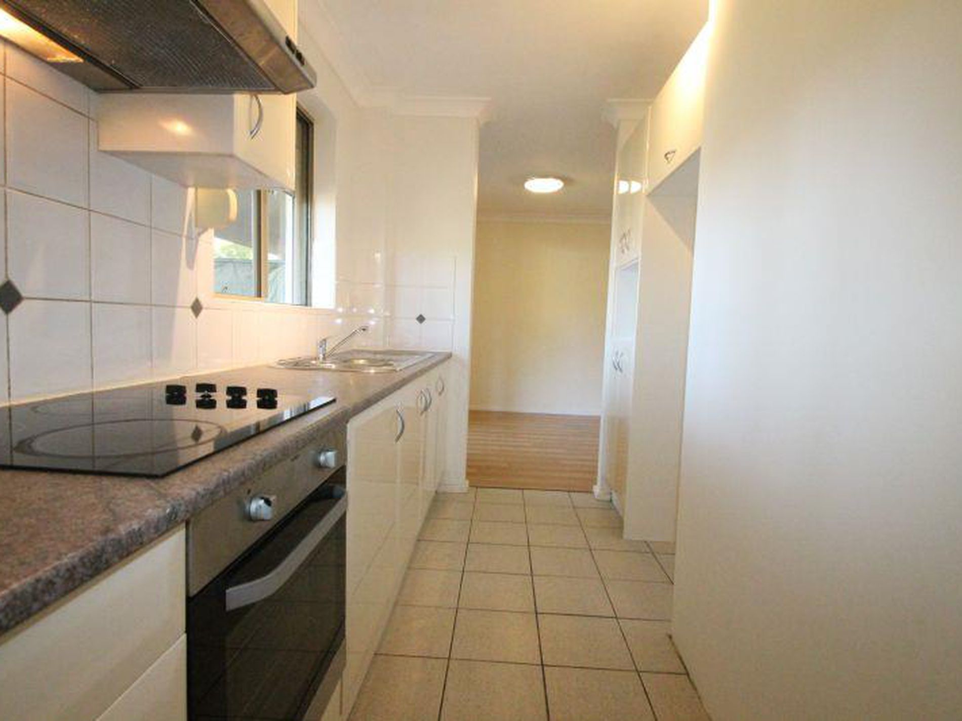 9 / 27 Eden Street, Arncliffe