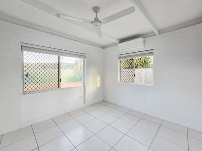 421 VARLEY STREET, Yorkeys Knob