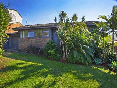 8 Wybalena Avenue, Koonawarra