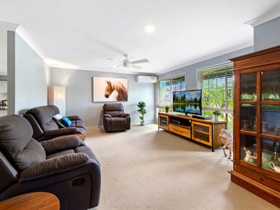 6 Vancouver Drive, Robina
