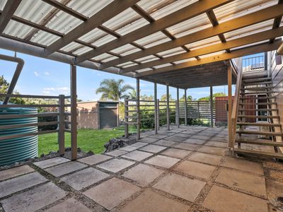 24 Yanderra Avenue, Arana Hills