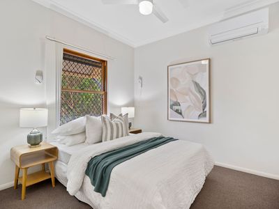 23 Hyde Avenue, Springfield Lakes