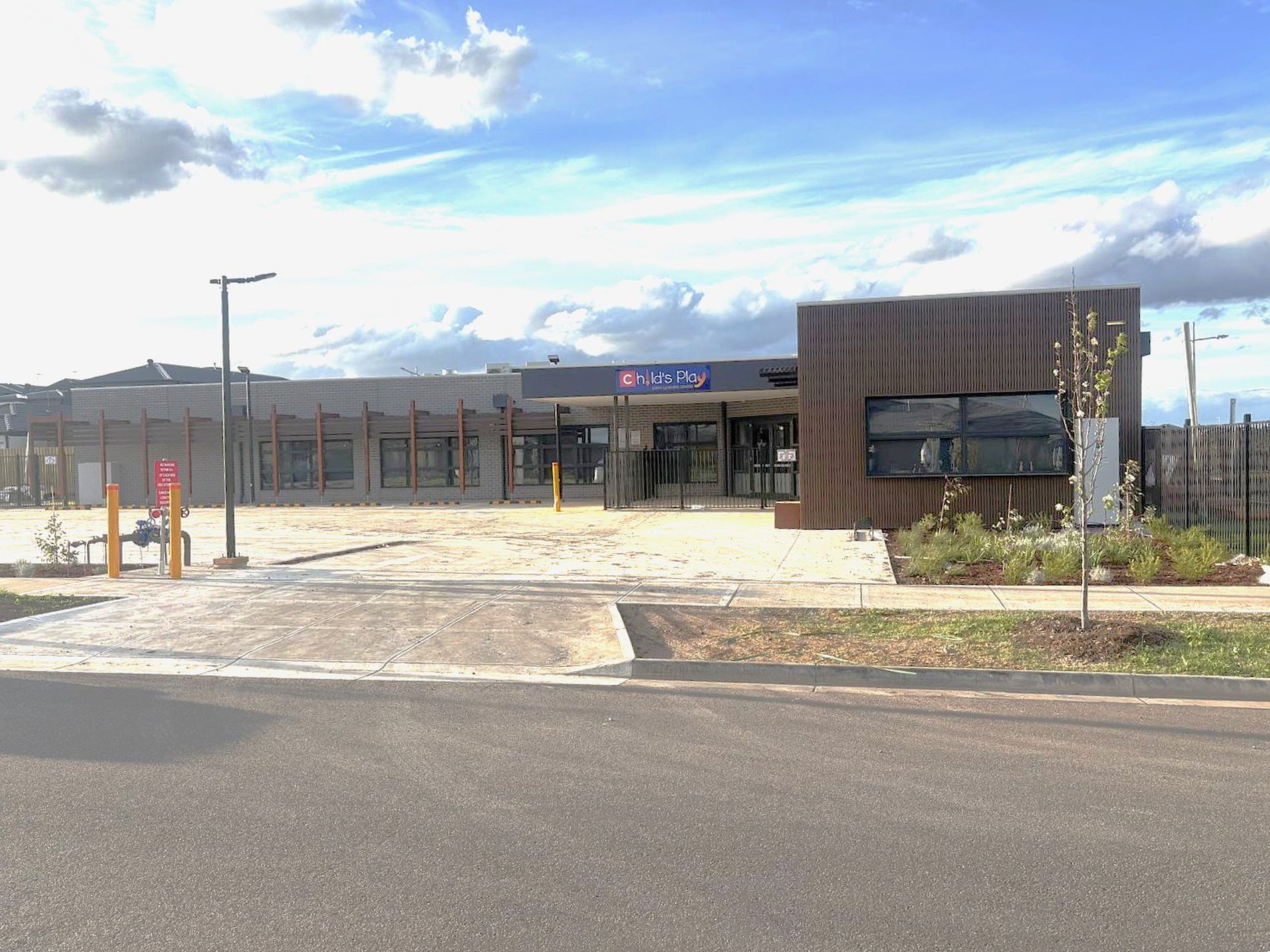 1 Generation Crescent, Mambourin