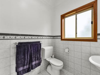 21 Mount Percy Road, Compton
