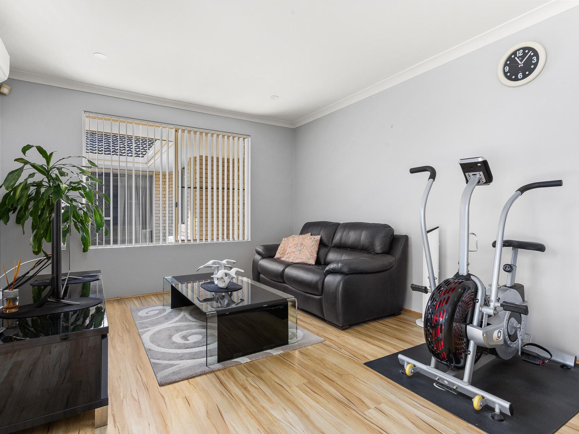 16 Garland Court, Kardinya