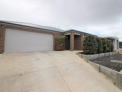 14 Headland Drive, Leopold