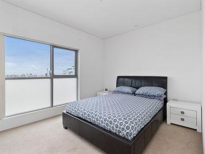 1004 / 237 Adelaide Terrace, Perth