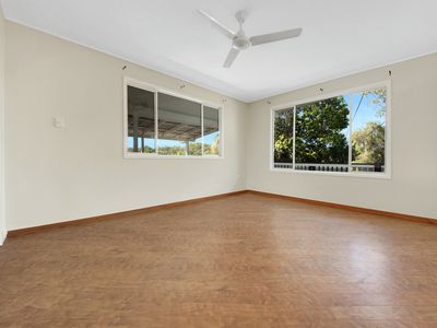 6  Russ Street, Sun Valley