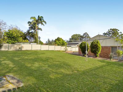 11 Silvertop Street, Hillcrest