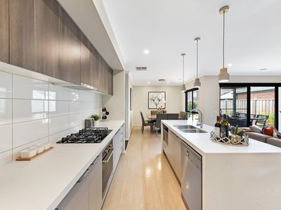 7 Colonnade Street, Clyde North