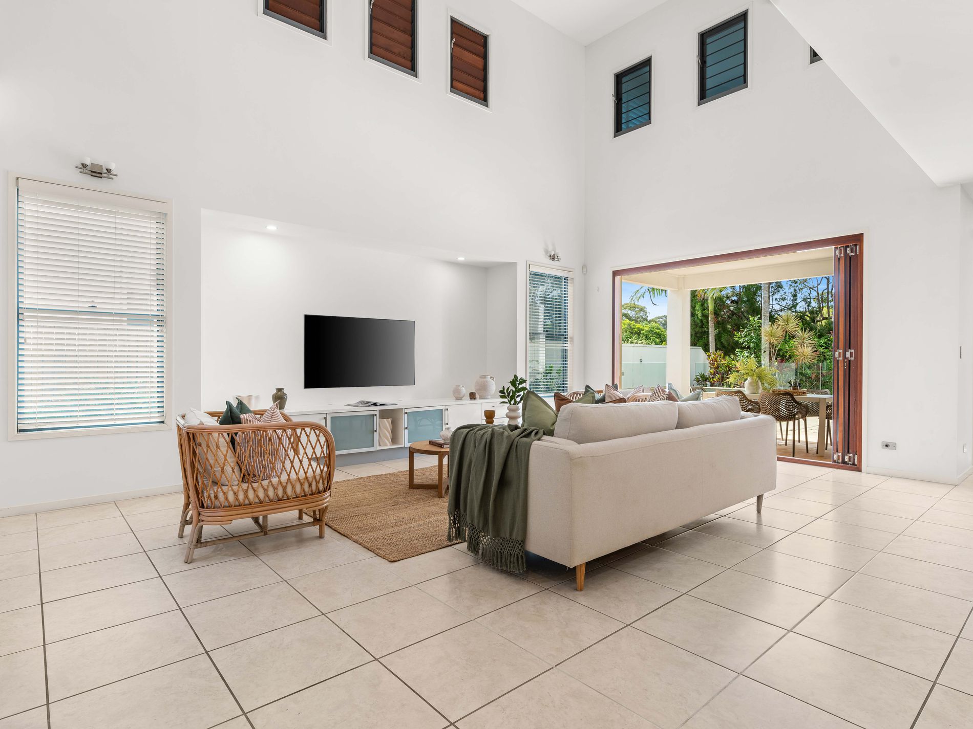 17 / 115 Peregian Springs Drive, Peregian Springs