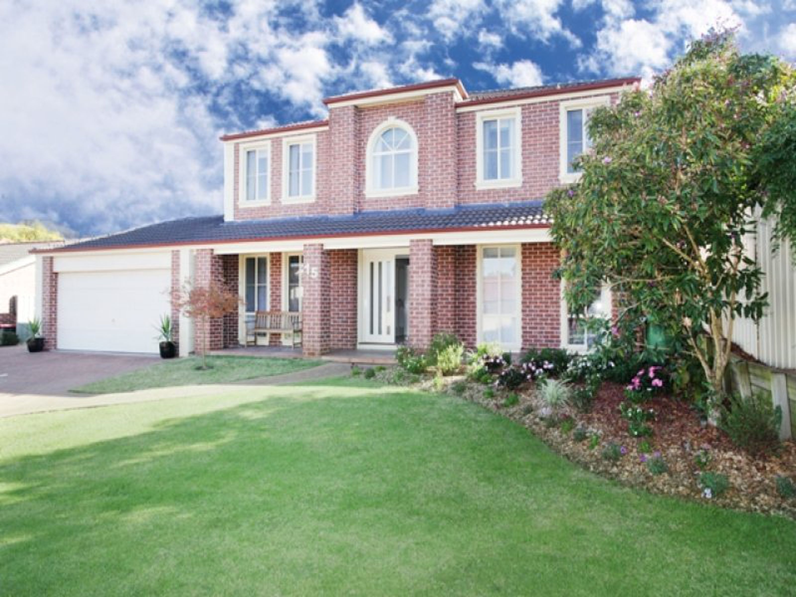 15 Dunna Place, GLENMORE PARK