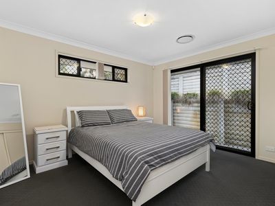 24 Worchester Crescent, Wakerley