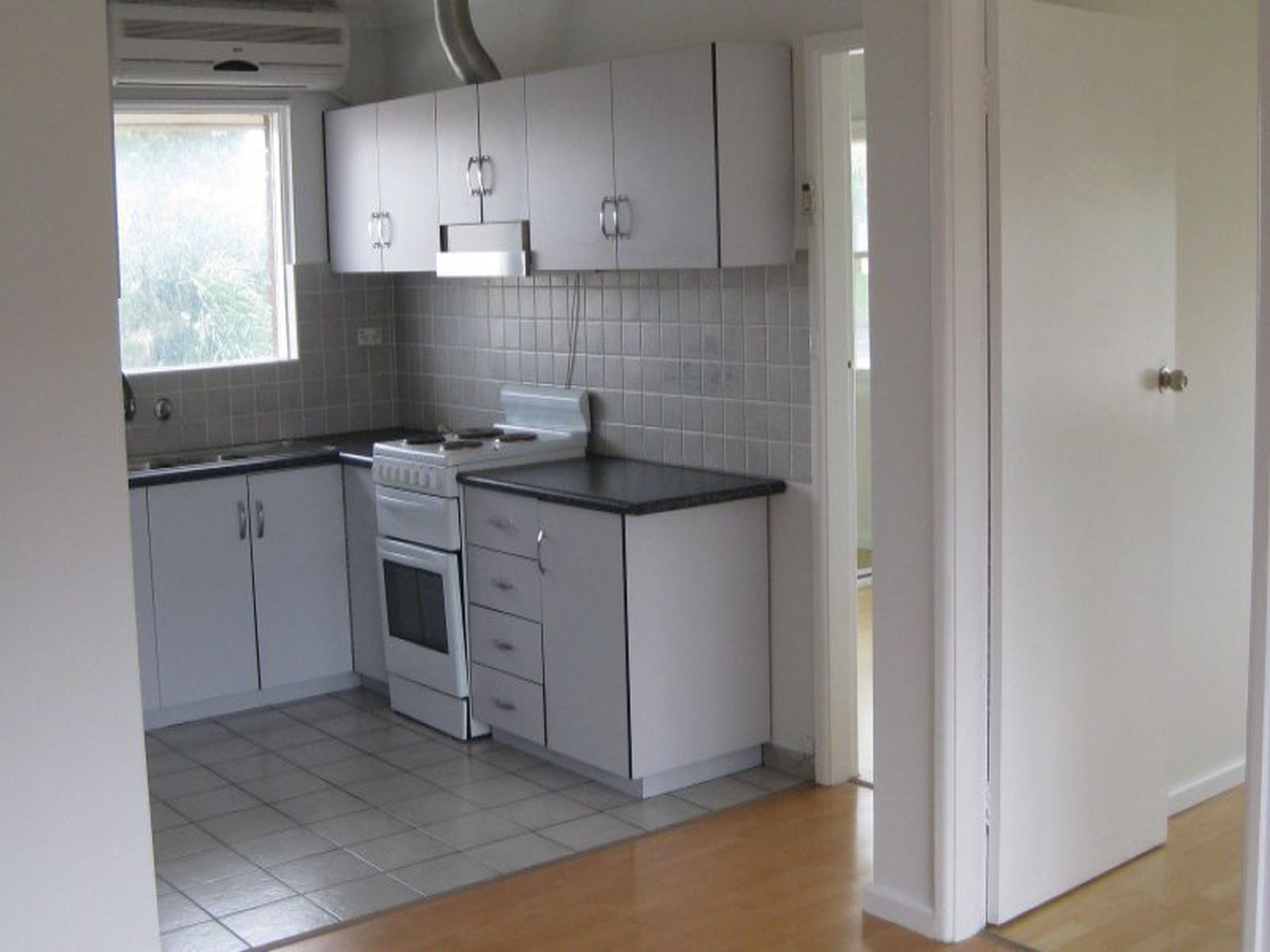 4 / 86-88 Shellharbour Road, Warrawong