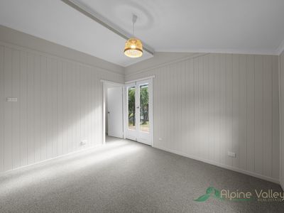 9 Freeburgh Avenue, Mount Beauty