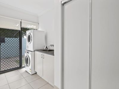 2 Seafarer Court, Blacks Beach
