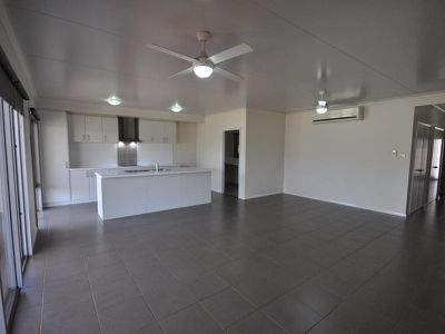 30 Ophthalmia Crescent, Newman