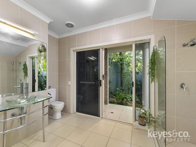 6 Coolullah Court, Annandale