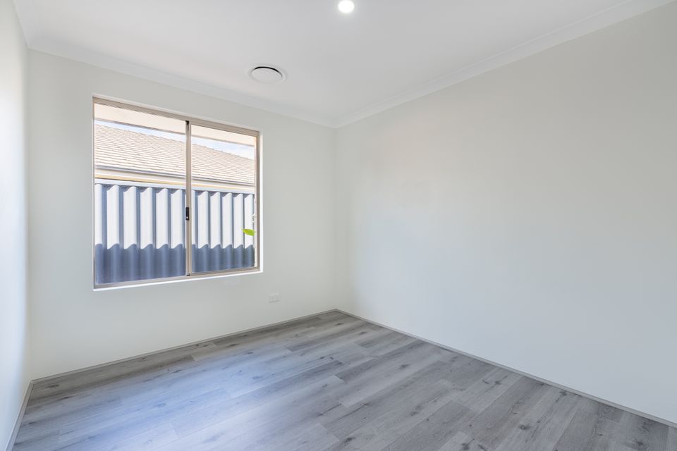 42 Achiever Avenue, Port Kennedy
