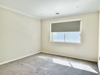 17 Fawkner Road, Manor Lakes