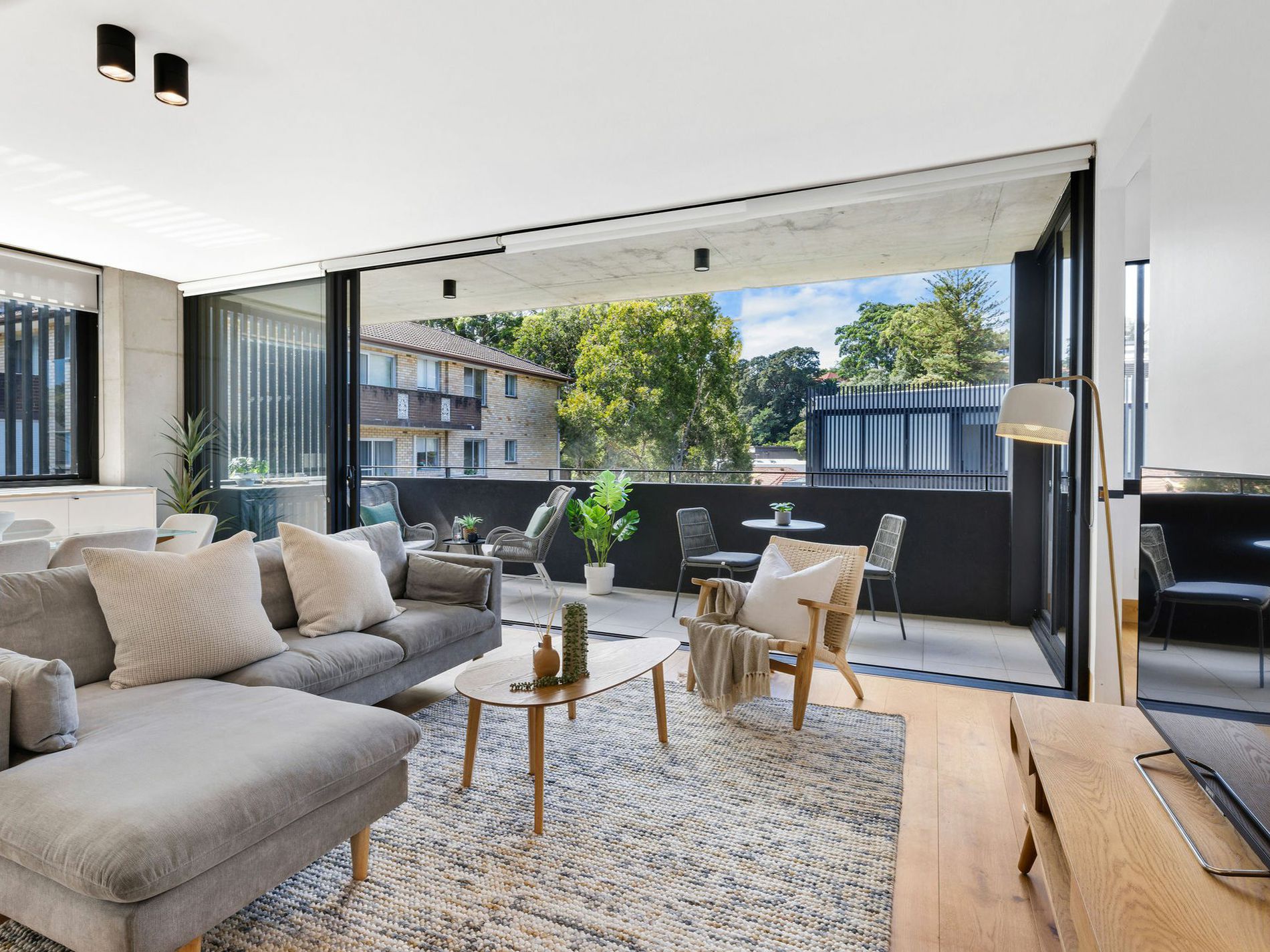 28 / 293 Alison Road, Coogee