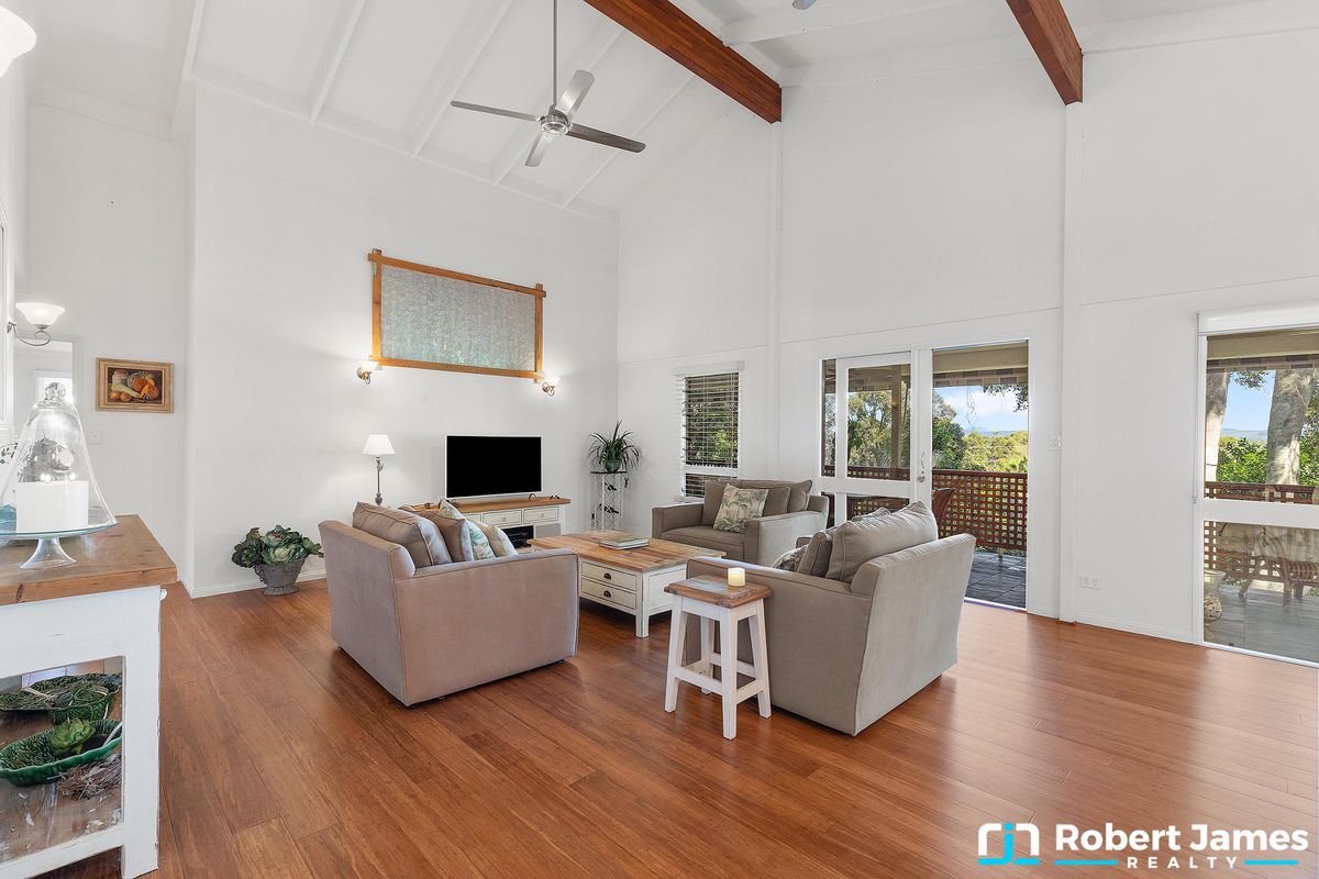15 Moonare Crescent, Noosa Heads