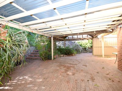 11 Bartlett Place, Parmelia