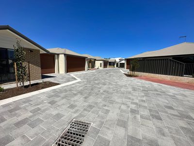 4 / 6 Merion Court, Yanchep