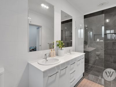 13 Deepdene Avenue, Klemzig
