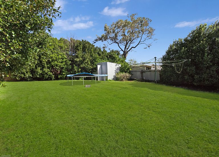 273 Hanlon Parade, Portland
