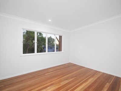 11 Elm Avenue, Woodridge