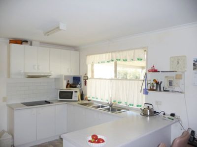 176 Golf Club Drive, Howlong