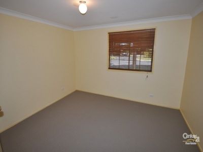 13 Mackay Drive, Dubbo