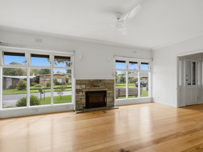 24 Turnbull Street, Sale