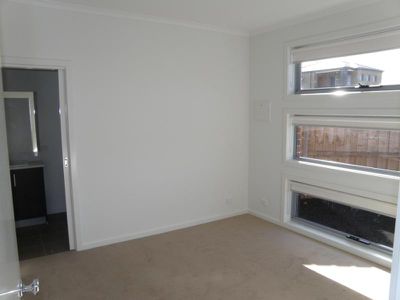 2 / 7 Georgia Crescent, Werribee