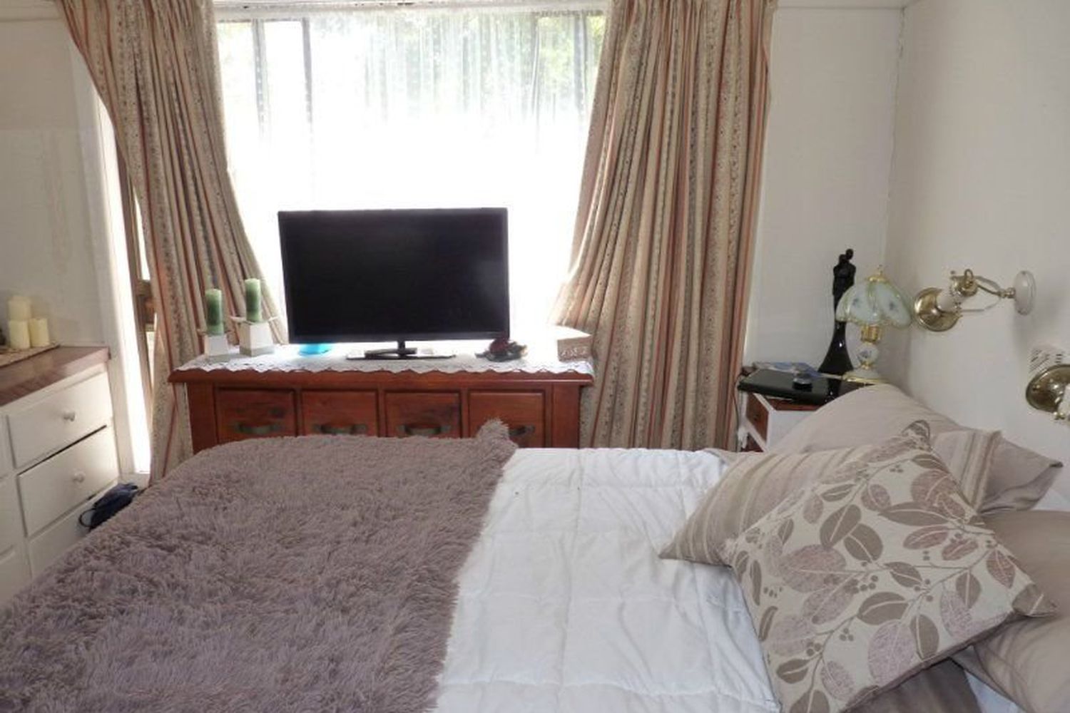 48 Bennett Road, Horsham