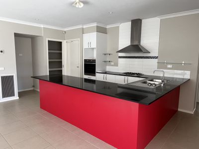 9 Cape Barron Drive, Lara