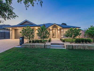 5 Sylvateere Cr, Wakerley