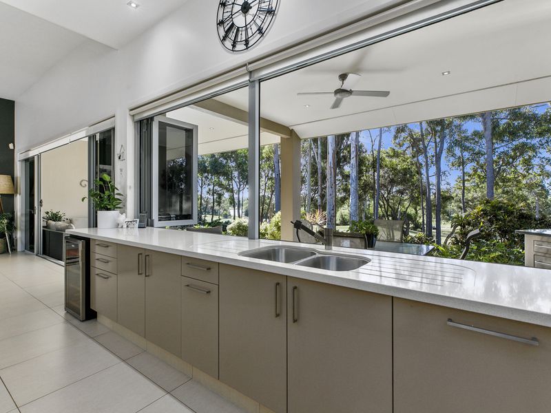 14 Lakeside Drive, Peregian Springs