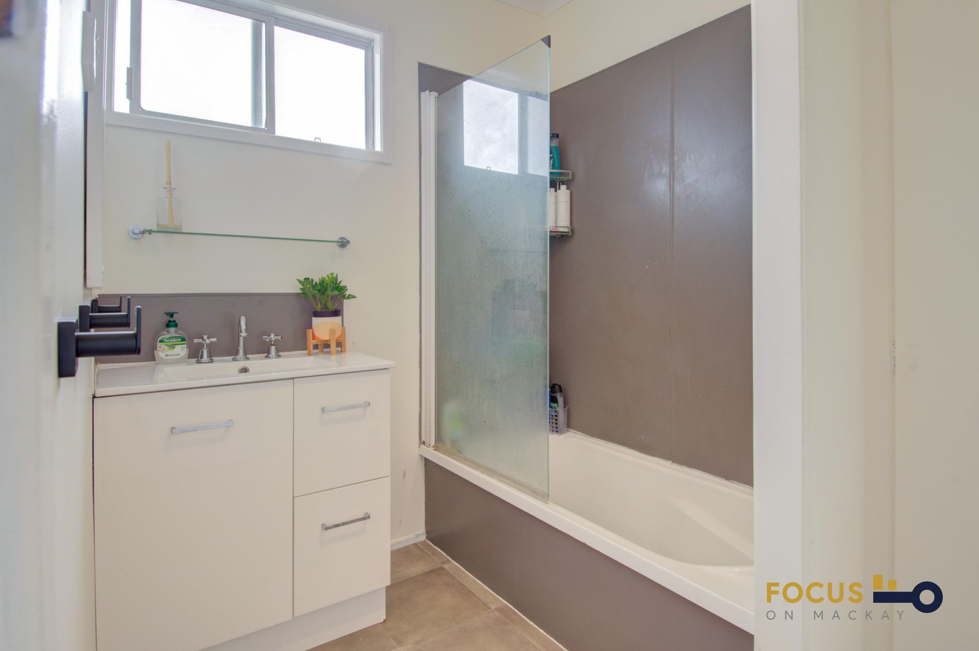13 Holmes Avenue, Sarina