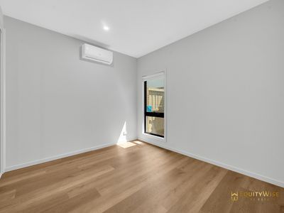 10 Swansea Road, Manor Lakes