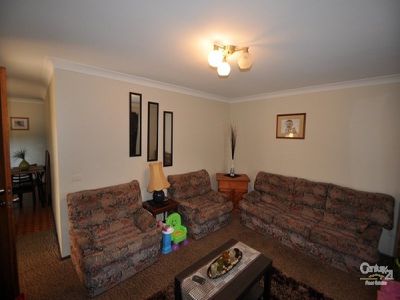 7 and 7a Springfield Way, Dubbo