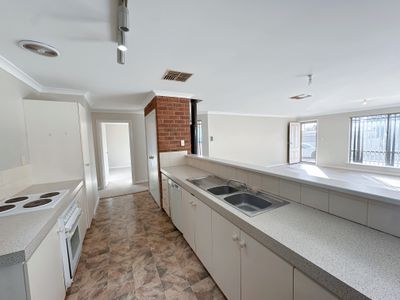 2 / 3 Kitchener Road, Kalgoorlie