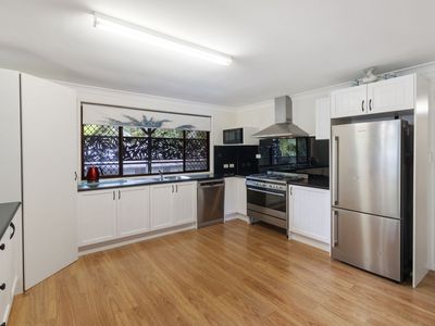 7 Railway Parade, Glass House Mountains